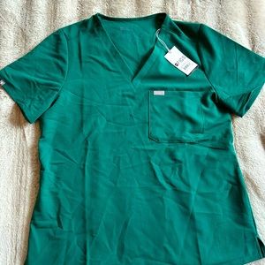 NWT Figs Catarina One Pocket Scrub Top Hunter Green